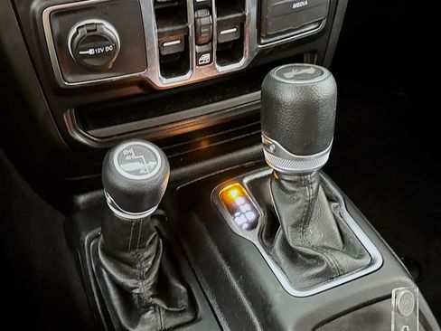 Used 2021 Jeep Wrangler Unlimited Sport image 20