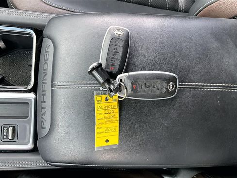 Used 2025 Nissan Pathfinder Platinum w/ Cargo Package FWD image 15