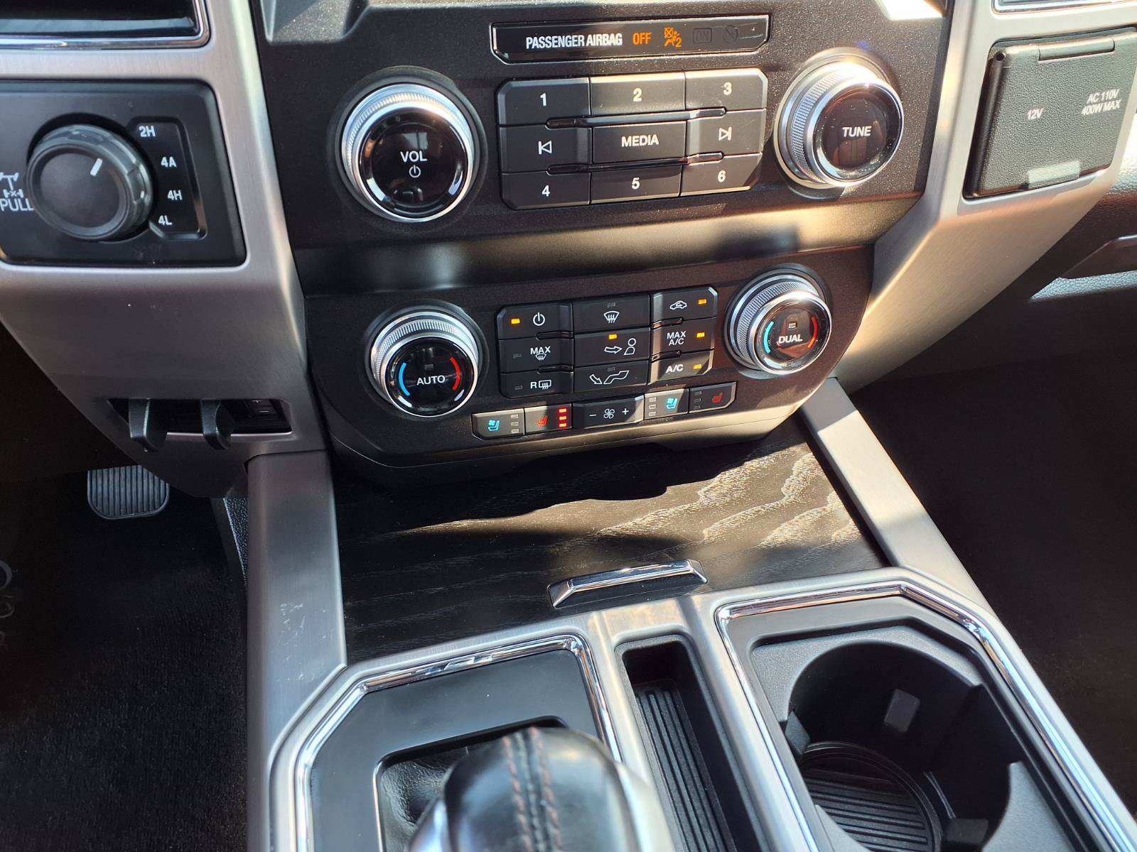 Used 2020 Ford F150 Platinum w/ Equipment Group 701A Luxury AWD/4WD image 23