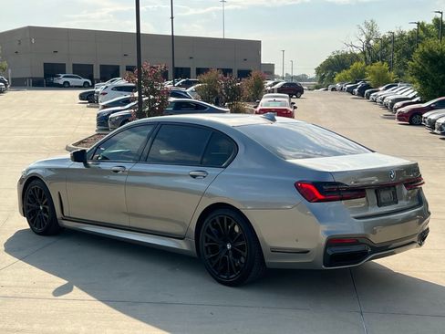 Used 2022 BMW 750i xDrive w/ Executive Package AWD/4WD image 10