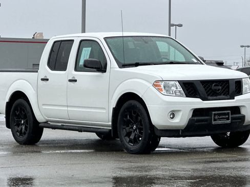 Used 2019 Nissan Frontier SV w/ Value Truck Package image 5