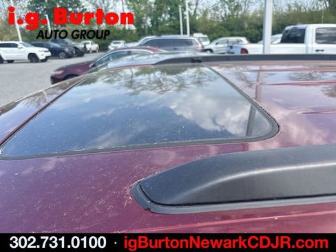 Used 2023 Jeep Grand Cherokee Laredo w/ Luxury Tech Group I AWD/4WD image 7