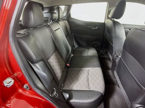 Certified 2022 Nissan Rogue Sport SV w/ Technology Package image 27