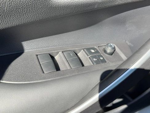 Used 2024 Toyota Corolla SE FWD image 21