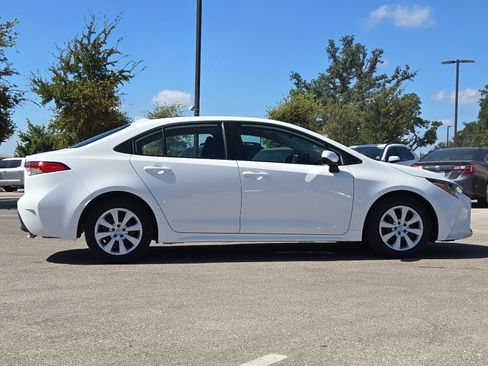 Certified 2025 Toyota Corolla LE FWD image 6