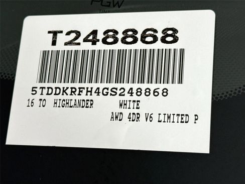 Used 2016 Toyota Highlander Limited image 50