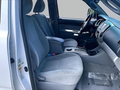 Used 2010 Toyota Tacoma PreRunner RWD image 8