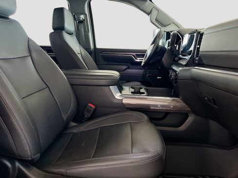 Used 2024 Chevrolet Silverado 2500 LTZ w/ LTZ Premium Package image 30