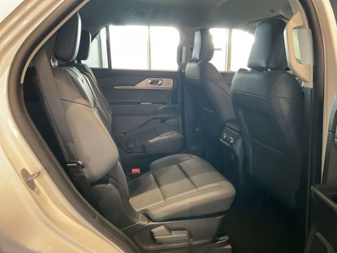 New 2026 Ford Explorer Active w/ Active Comfort Package image 25