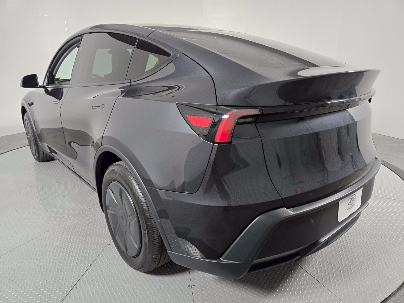 Used 2026 Tesla Model Y 2WD image 15