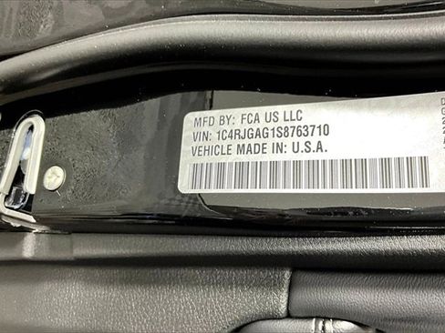 New 2025 Jeep Grand Cherokee Altitude image 9