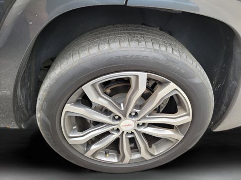 Used 2019 GMC Terrain Denali w/ Advanced Safety Package image 28