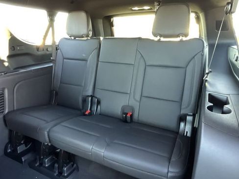 New 2026 Chevrolet Suburban High Country RWD image 28