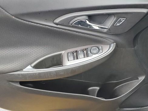 Used 2019 Chevrolet Malibu LT image 14