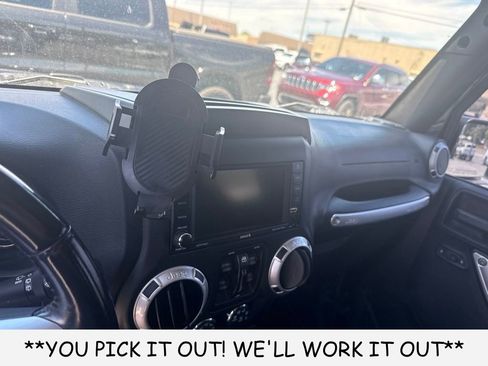 Used 2016 Jeep Wrangler Unlimited Rubicon AWD/4WD image 16