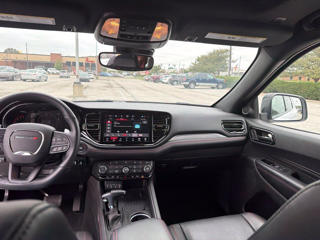 Used 2025 Dodge Durango GT AWD/4WD image 24