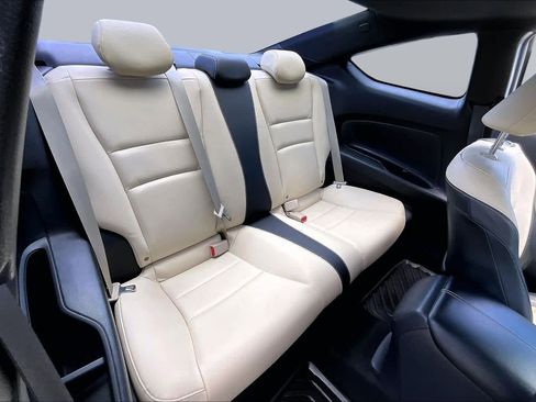 Used 2017 Honda Accord Touring image 19
