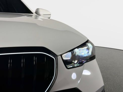 Used 2026 BMW 530i w/ M Sport Package RWD image 10