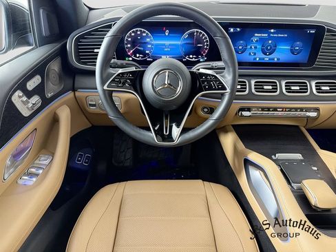 Used 2025 Mercedes-Benz GLE 450e 4MATIC image 29
