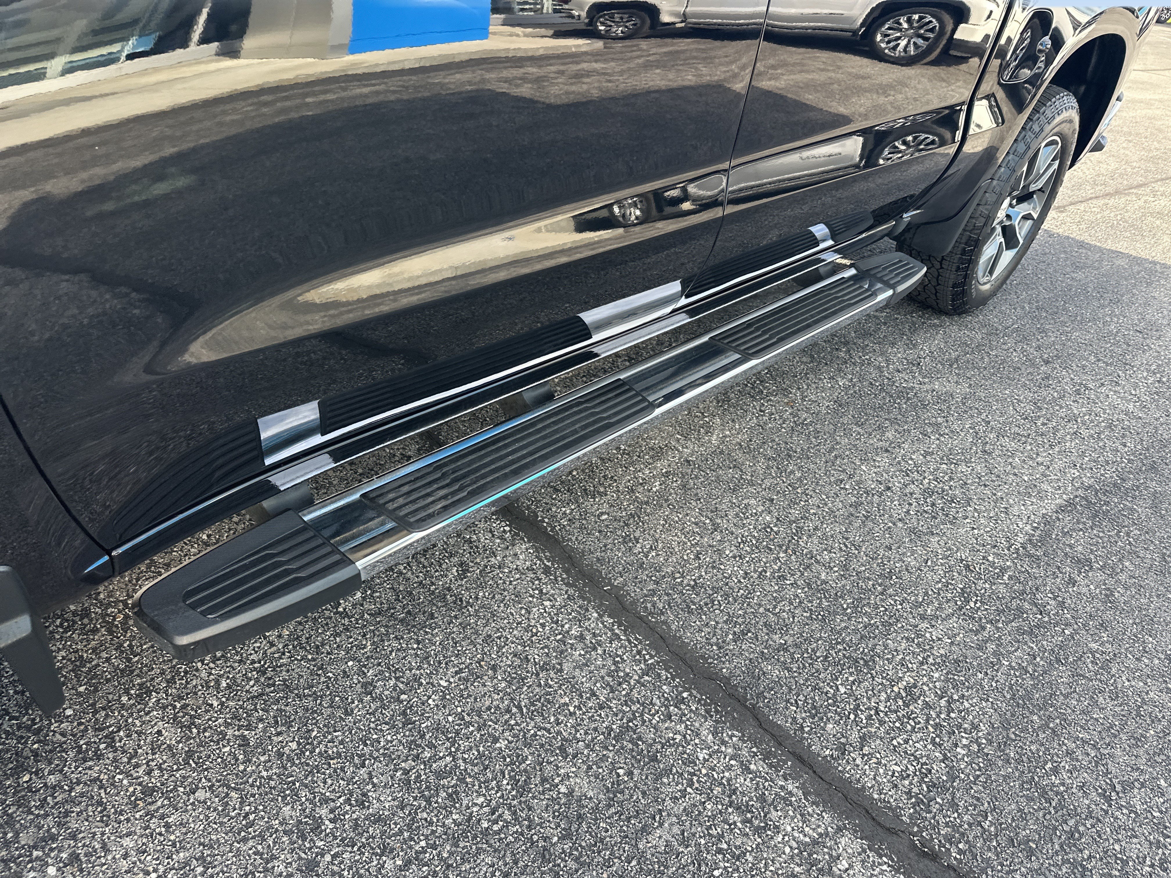 Certified 2024 Chevrolet Silverado 1500 LT AWD/4WD image 5