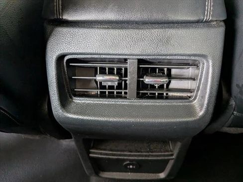 Used 2024 Ford Edge SEL image 14