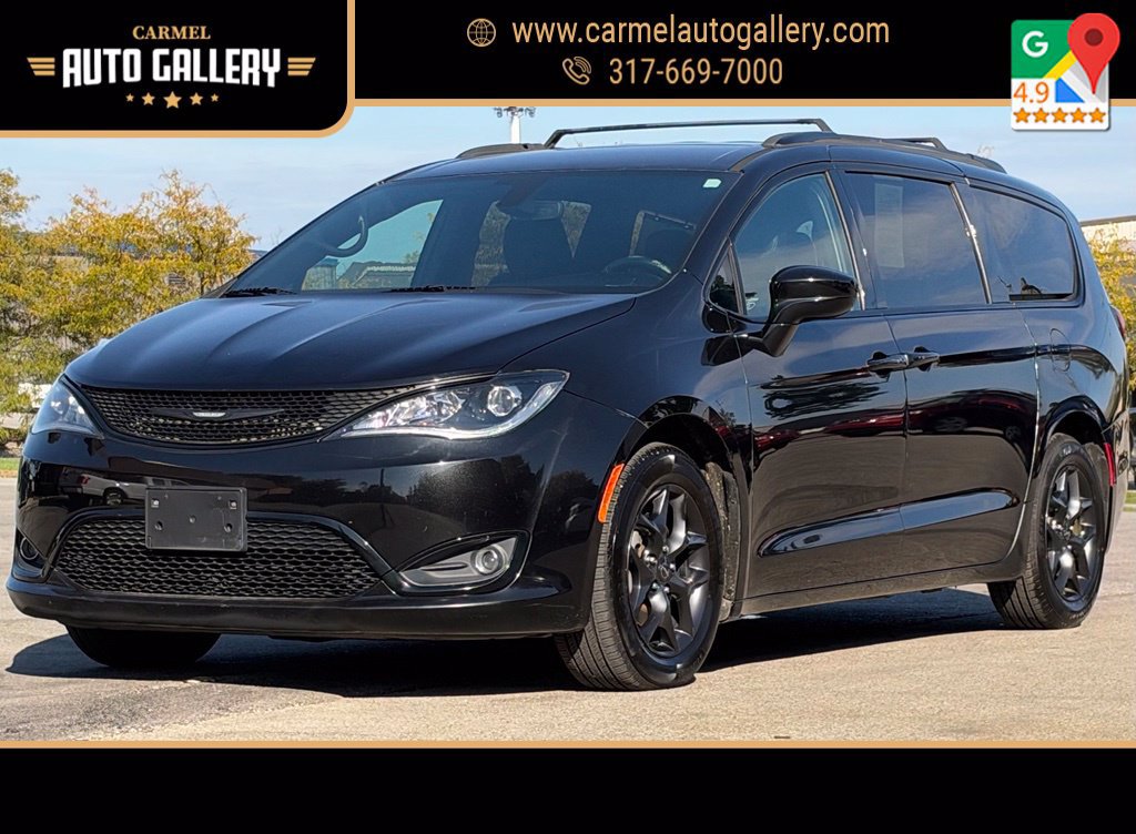 Used 2019 Chrysler Pacifica Touring-L w/ S Appearance Package FWD image 1