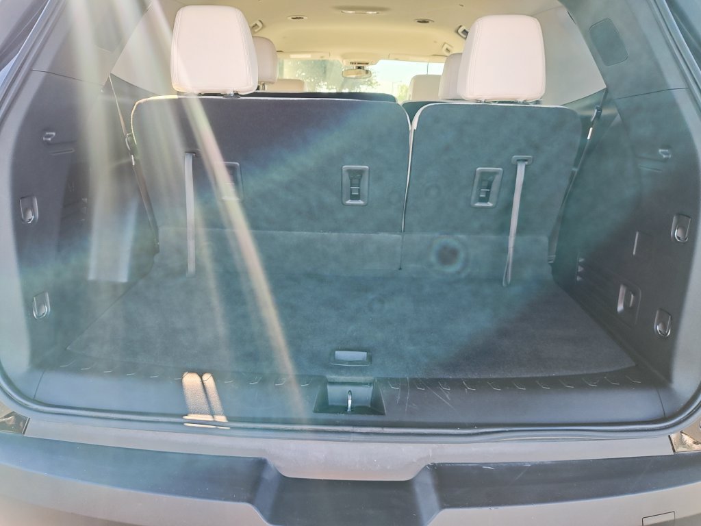Used 2020 Chevrolet Traverse LS FWD image 9