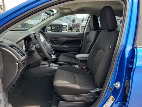 Used 2025 Mitsubishi Outlander Sport LE AWD/4WD image 11