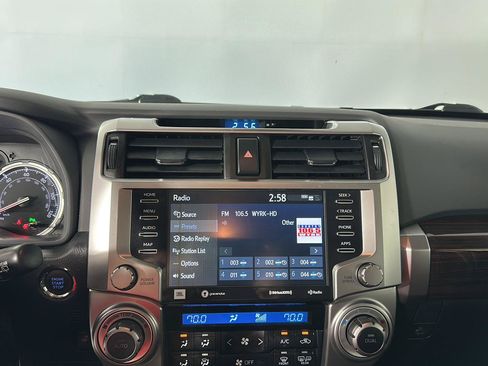Used 2023 Toyota 4Runner Limited AWD/4WD image 17