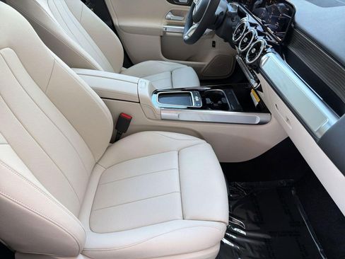New 2026 Mercedes-Benz GLB 250 image 30