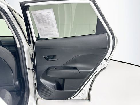 Used 2024 Hyundai Kona SEL FWD image 30