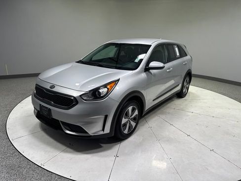 Used 2018 Kia Niro FE FWD image 1