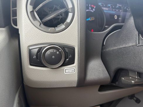 Used 2021 Ford E-350 and Econoline 350 Super Duty RWD image 21