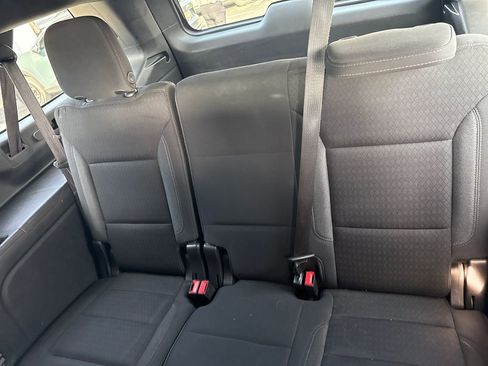 Used 2022 GMC Yukon XL SLE image 29