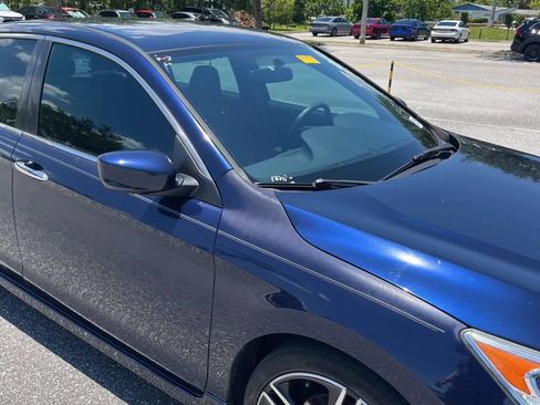 Used 2017 Honda Accord Sport image 11
