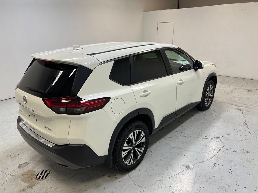 Used 2023 Nissan Rogue SV AWD/4WD image 3