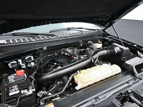 Used 2022 Ford Expedition Max Limited image 9