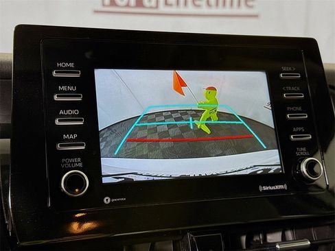 Certified 2022 Toyota Camry SE image 6