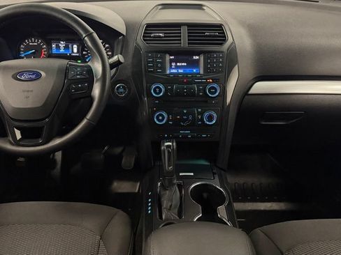 Used 2016 Ford Explorer XLT FWD image 14