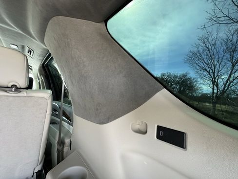 Certified 2023 Cadillac Escalade Premium Luxury Platinum image 28