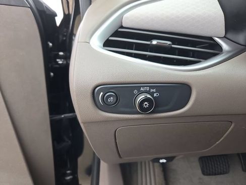 Used 2025 Chevrolet Malibu LT FWD image 17