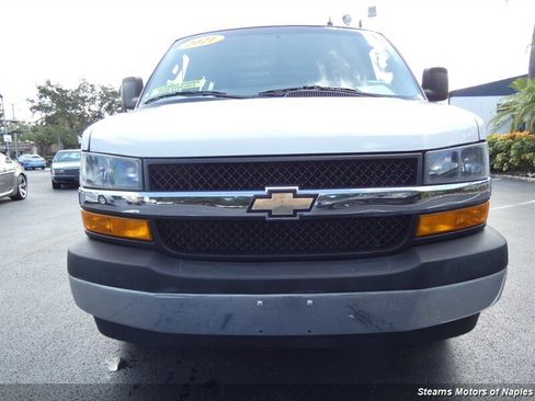 Used 2021 Chevrolet Express 2500 w/ Driver Convenience Package RWD image 4