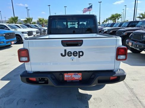 New 2026 Jeep Gladiator Sport image 6