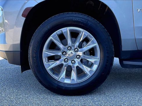 Used 2024 Chevrolet Tahoe Premier AWD/4WD image 7