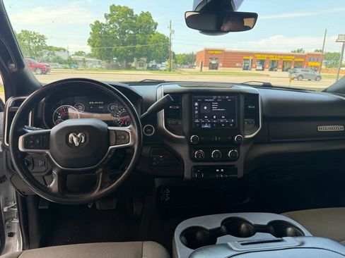 Used 2024 RAM 3500 Big Horn AWD/4WD image 26