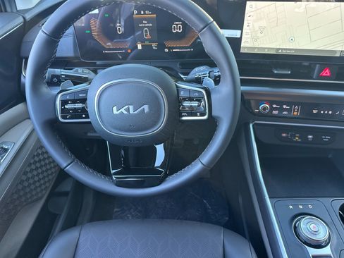 New 2026 Kia Carnival LXS image 14