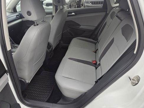 Used 2022 Volkswagen Taos SE w/ IQ.Drive SE Package image 21