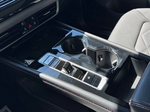 Used 2024 Volkswagen Atlas Peak Edition SE image 19