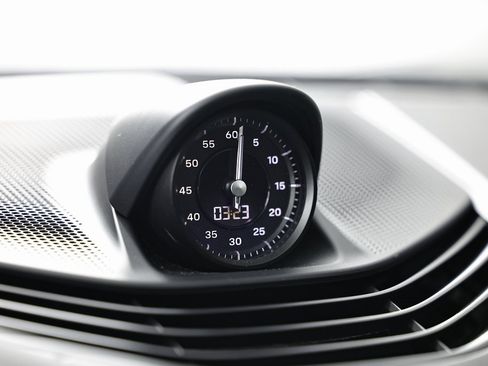 Certified 2024 Porsche Taycan image 39