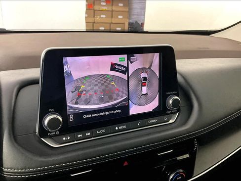 Used 2021 Nissan Rogue SV image 27